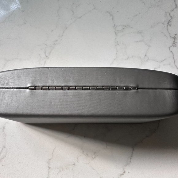 Jaguar Silver Hard Case Storage for Glasses or Sunglasses Cleaning Cloth UNISEX - Picture 4 of 7